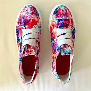 NWOT Girls Tie-Dye Sneakers